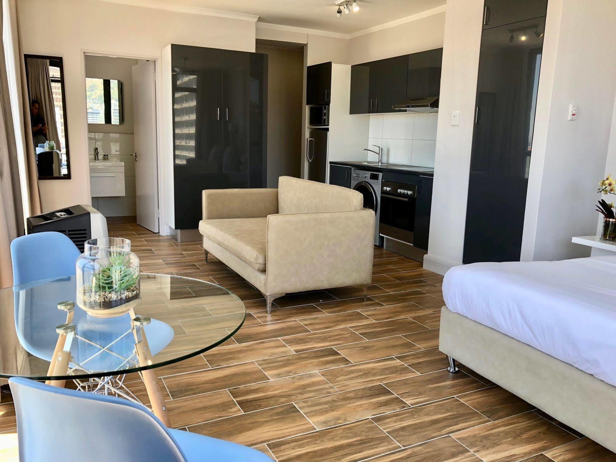 Urban Oasis At The Four Seasons Apartment Кейптаун Екстериор снимка