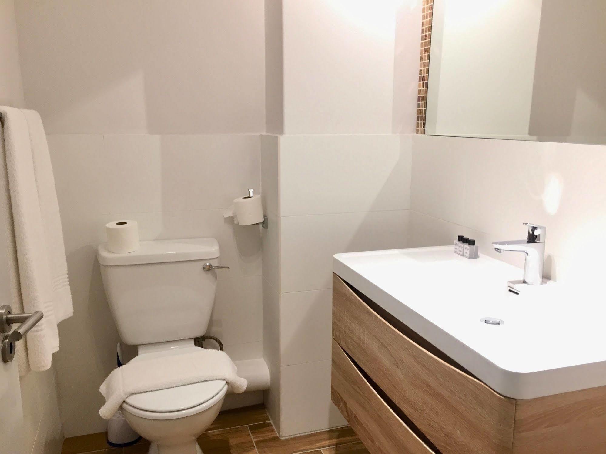 Urban Oasis At The Four Seasons Apartment Кейптаун Екстериор снимка