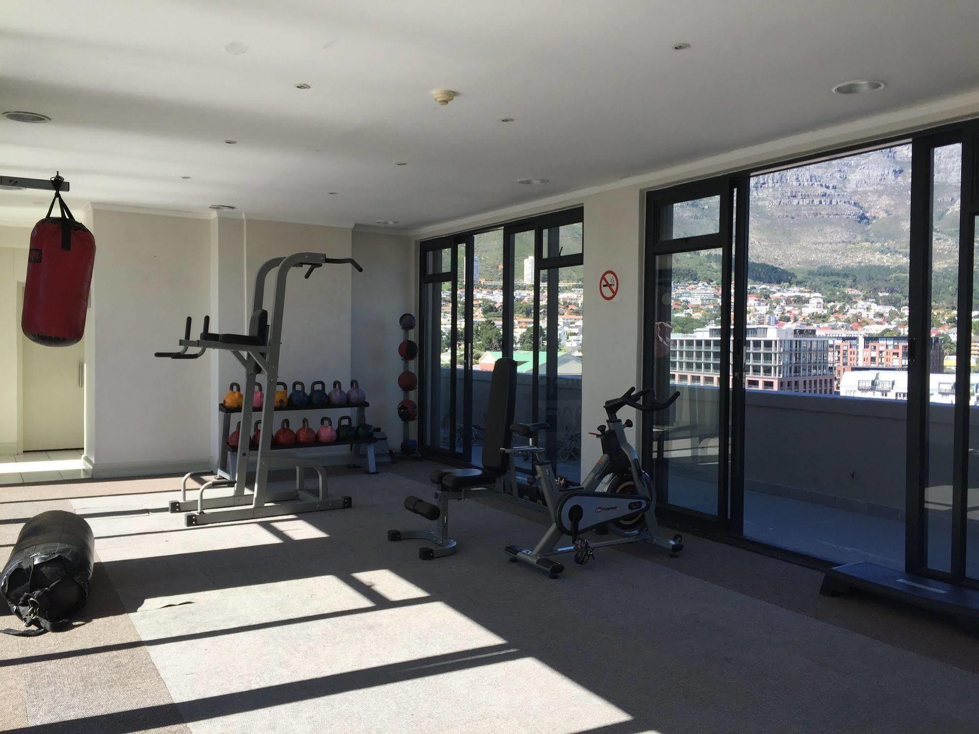 Urban Oasis At The Four Seasons Apartment Кейптаун Екстериор снимка