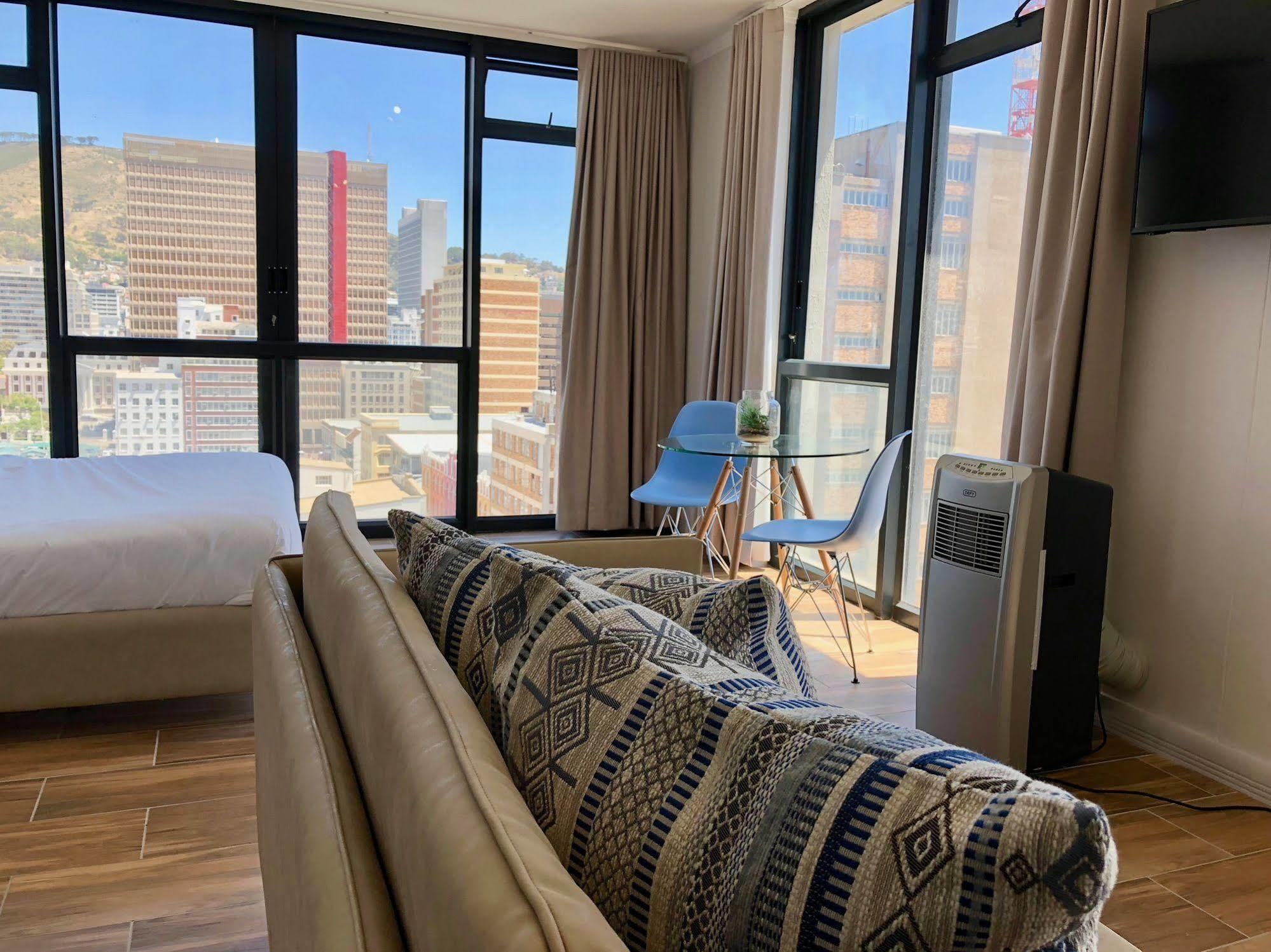 Urban Oasis At The Four Seasons Apartment Кейптаун Екстериор снимка